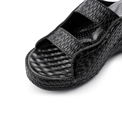 Mavis Black - الصورة 4