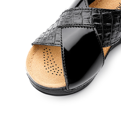 Merlin Black - الصورة 4